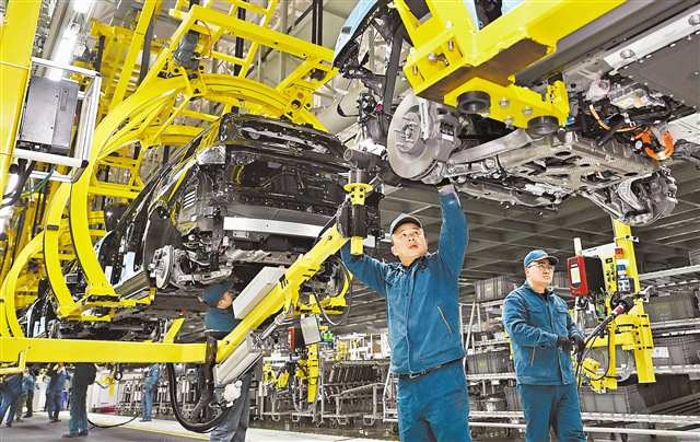 產(chǎn)業(yè)結(jié)構(gòu)提檔升級(jí) 工業(yè)生產(chǎn)穩(wěn)步增長 解讀一季度重慶經(jīng)濟(jì)運(yùn)行趨勢