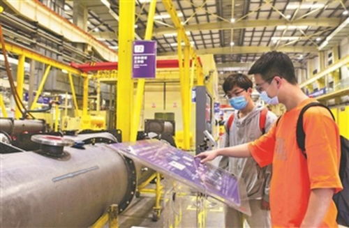 大學生進企業為求職 熱身